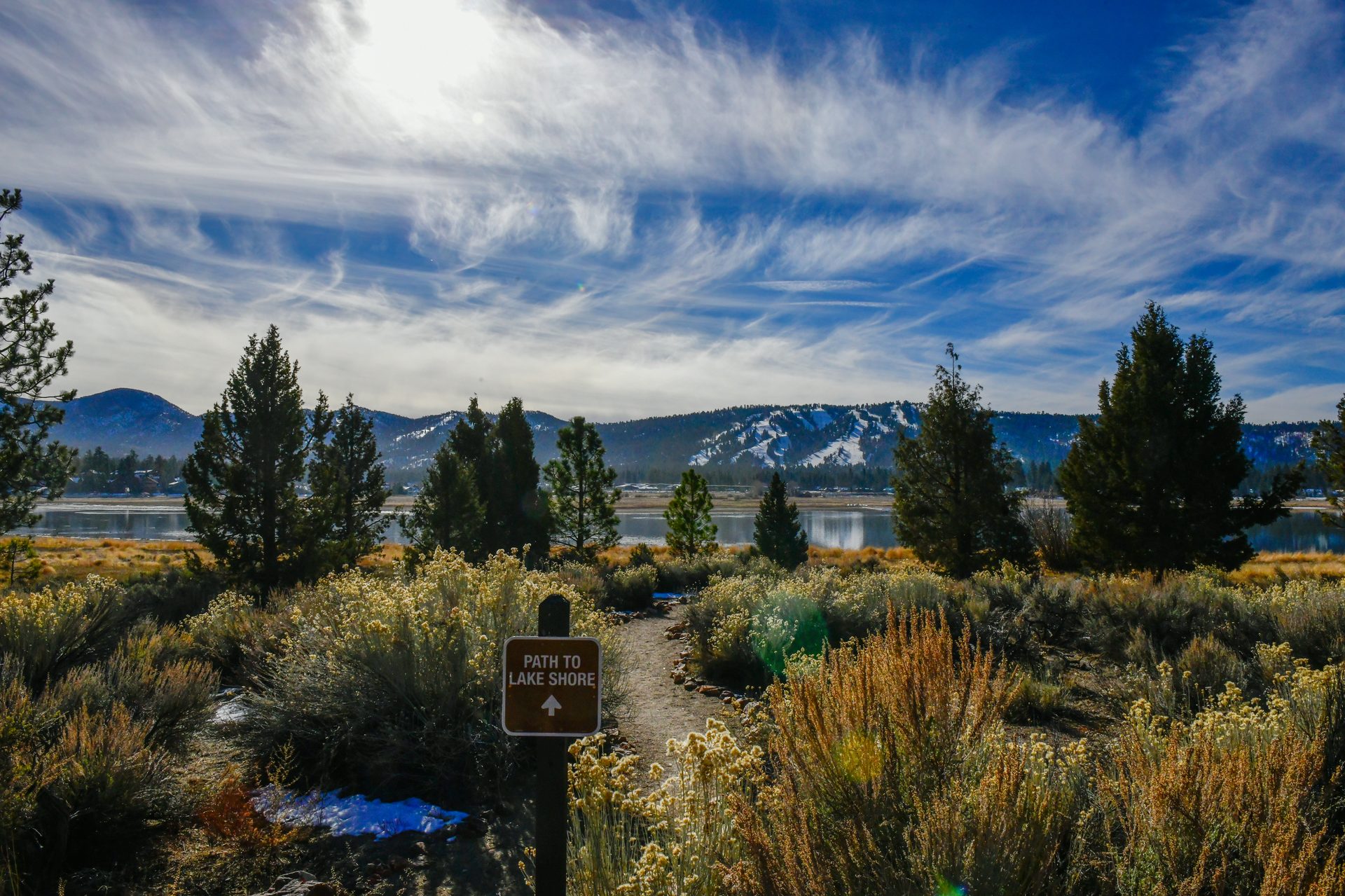 The shoreline of Big Bear Lake